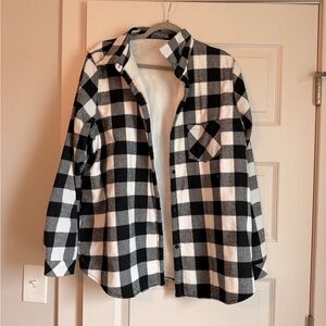 Black and White Checkered Sherpa lined shacket. 1XL